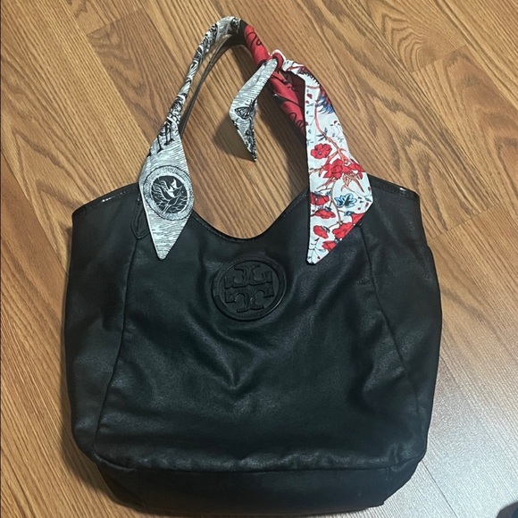 Tory Burch Black Tote with Red and White unbranded Scarf - Picture 9 of 9